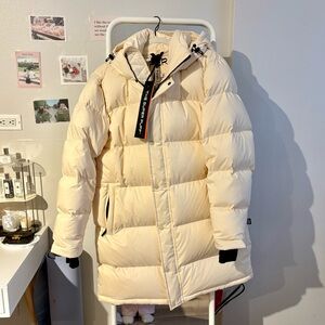 Aritzia super Puff long beige brand new